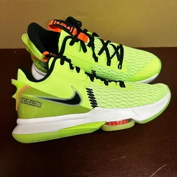 Nike | Shoes | Nike Mens Green Lebron Witness 5 Grinch  display picture 3